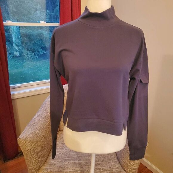 NWT. All In Motion. Dark Blue Cropped Oversize Active Sweater XS - Picture 2 of 7